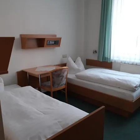Zum Sportforum Hotel 2*