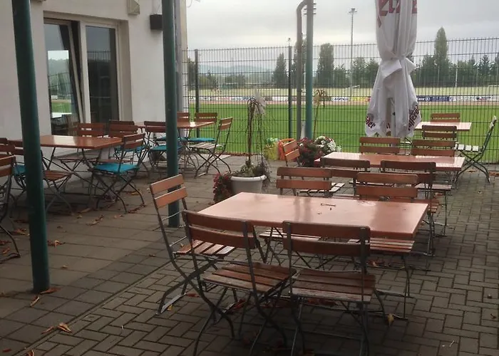 Hotel Zum Sportforum 2*