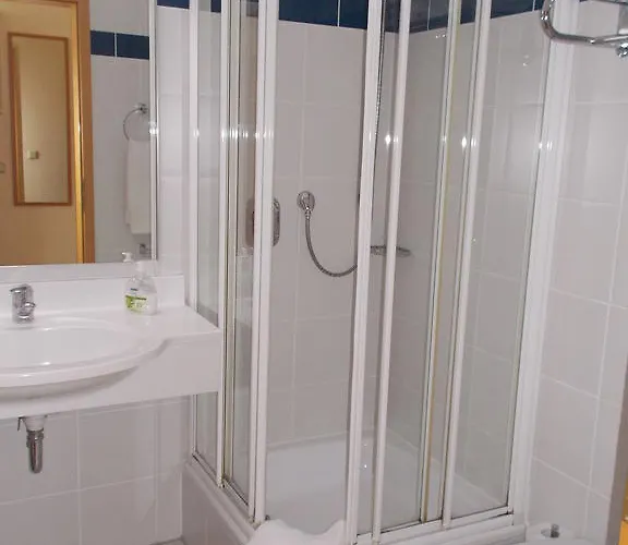 Hotel Zum Sportforum 2*